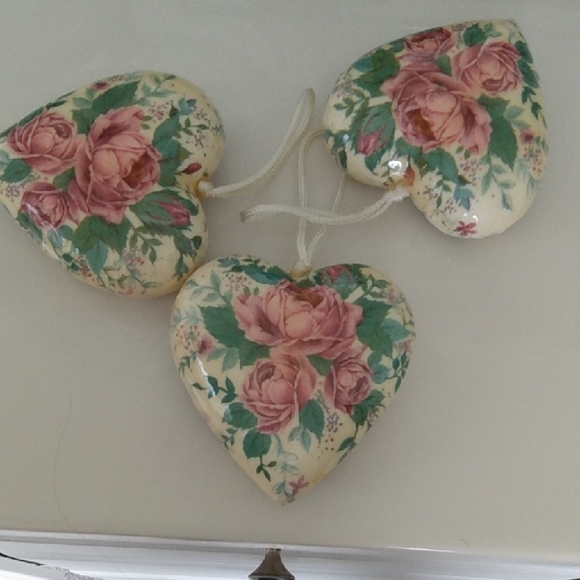 Vintage Bundle of 3 Floral Heart Ornaments Set Cream and Pink GORGEOUS - Picture 13 of 13